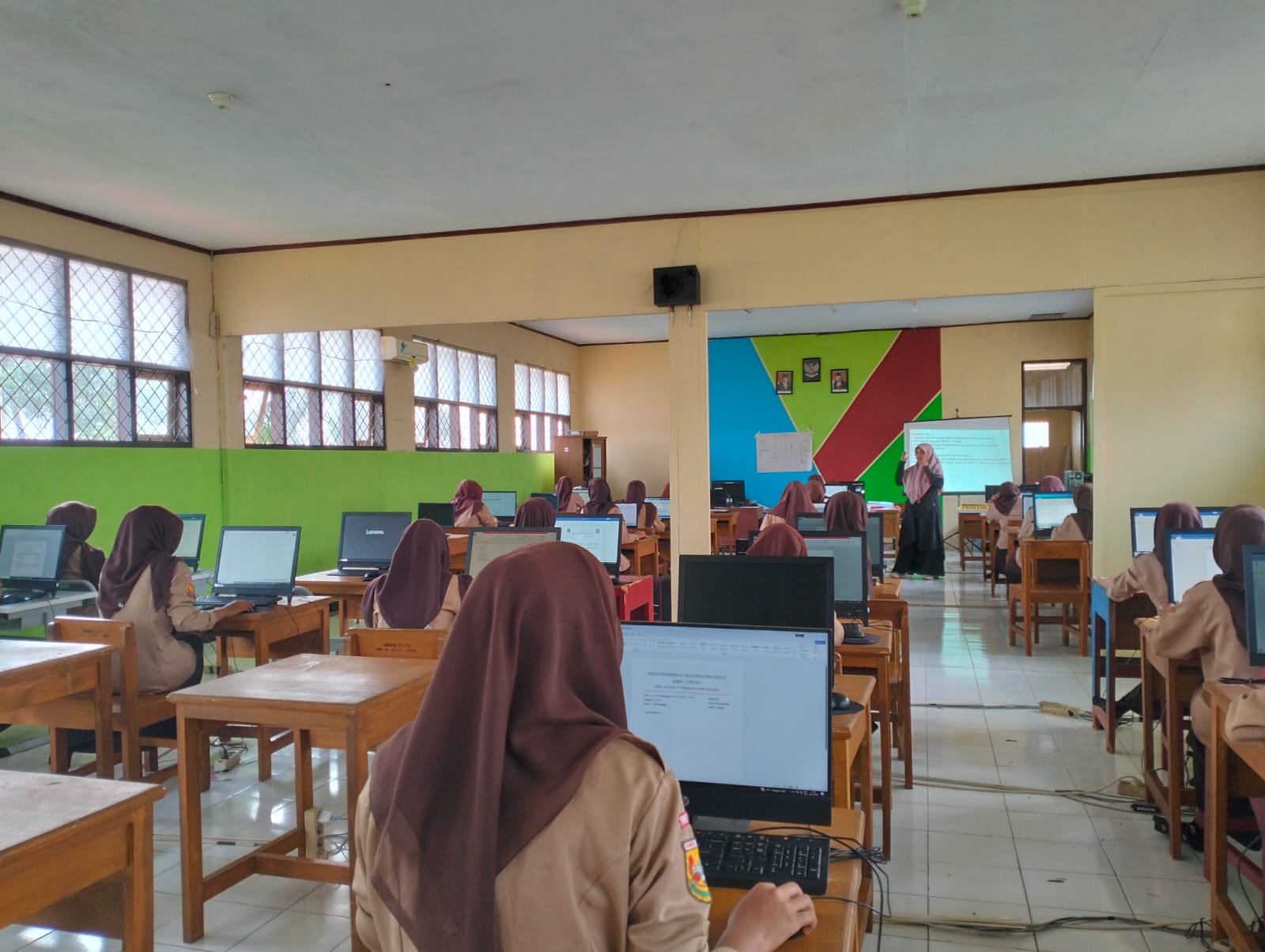 smk-negeri-1-cipaku-perkuat-transformasi-pendidikan-vokasi-berbasis-kebutuhan-dunia-kerja